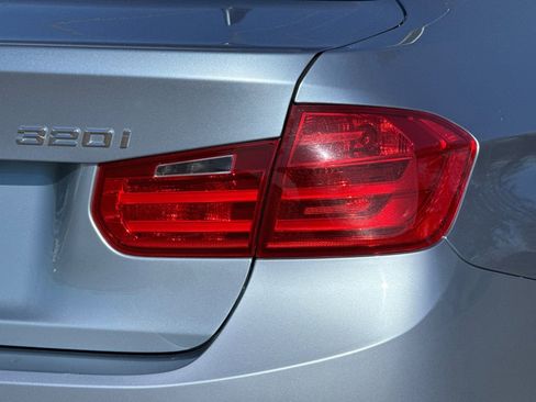 Used 2015 BMW 320i Sedan RWD image 26