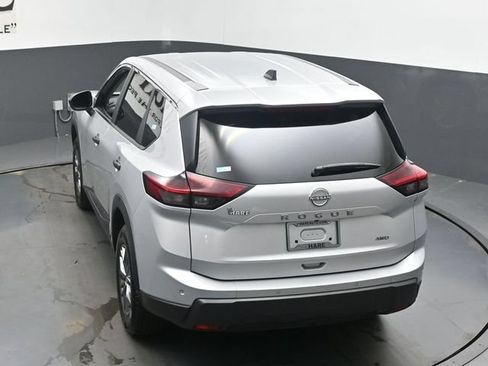 Used 2024 Nissan Rogue S AWD/4WD image 58