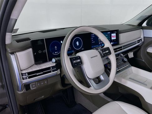 Certified 2025 Hyundai Santa Fe Calligraphy FWD image 13