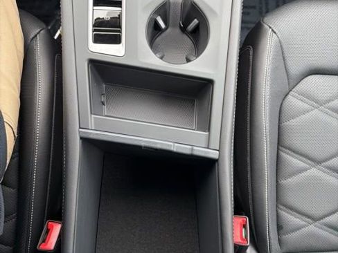 New 2026 Volkswagen Atlas SE image 13