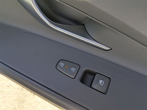 Used 2024 Hyundai Elantra SEL image 28