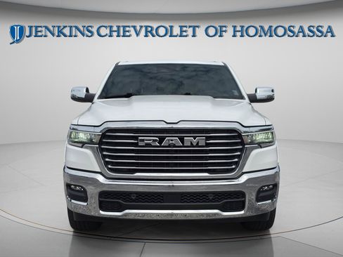 Used 2025 RAM 1500 Laramie AWD/4WD image 12