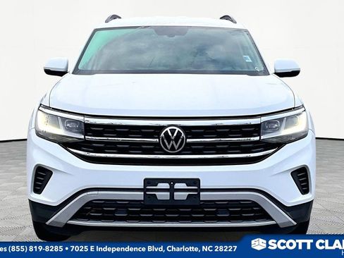 Used 2021 Volkswagen Atlas SE image 2