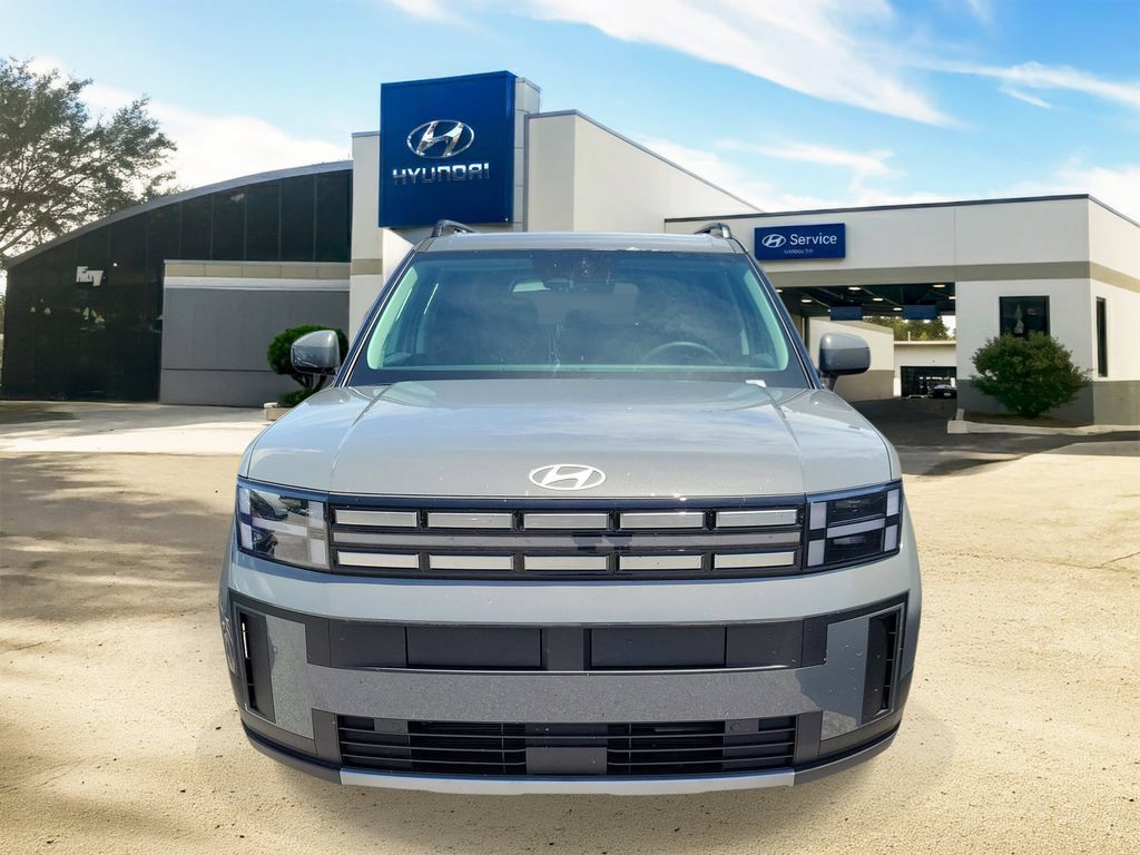 Used 2026 Hyundai Santa Fe SEL FWD image 2
