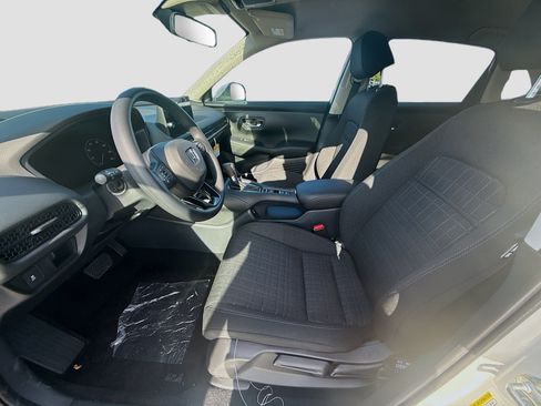 New 2027 Honda HR-V LX image 16