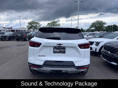 Used 2023 Chevrolet Blazer LT w/ Sound & Technology Package FWD image 4