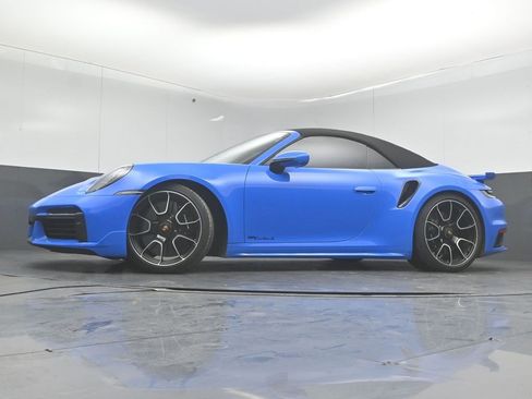Used 2022 Porsche 911 Turbo S w/ 911 Turbo Sportdesign Package image 36