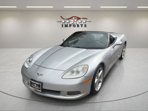 Used 2013 Chevrolet Corvette Convertible RWD image 9
