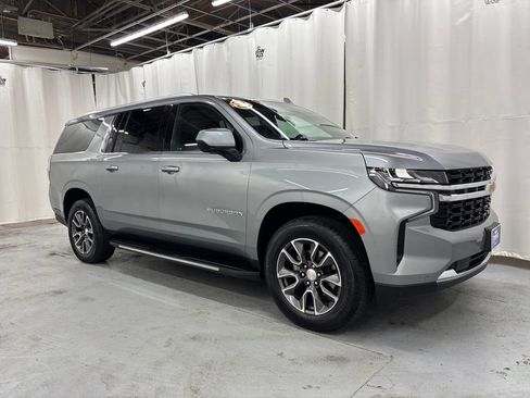 Used 2023 Chevrolet Suburban LS image 7