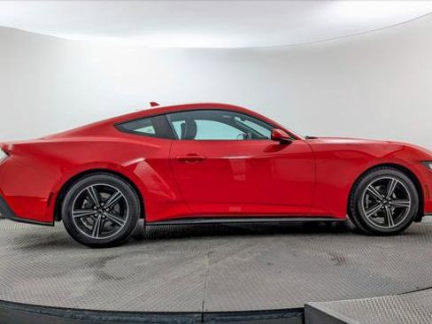 Used 2024 Ford Mustang Coupe RWD image 9