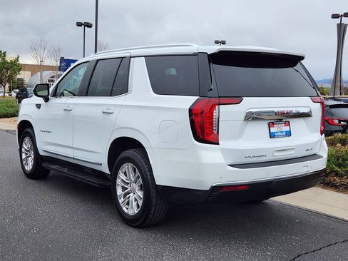 Used 2024 GMC Yukon SLT AWD/4WD image 3