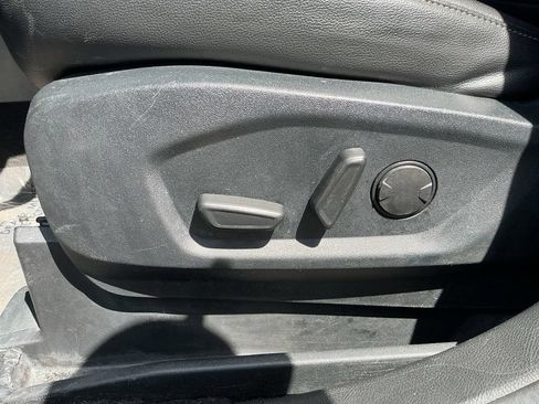 Used 2021 Ford Edge SEL AWD/4WD image 12