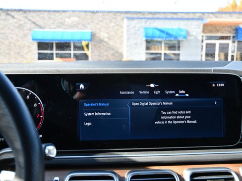 Used 2025 Mercedes-Benz GLS 450 4MATIC image 41