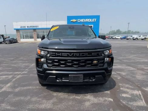 Used 2023 Chevrolet Silverado 1500 Custom AWD/4WD image 3