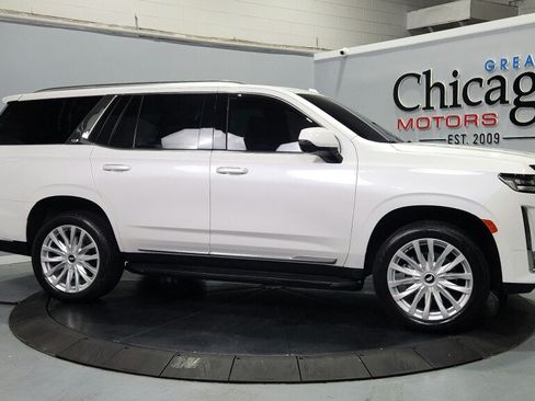 Used 2023 Cadillac Escalade Luxury AWD/4WD image 1