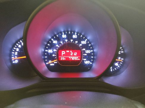 Used 2019 Kia Soul + image 23