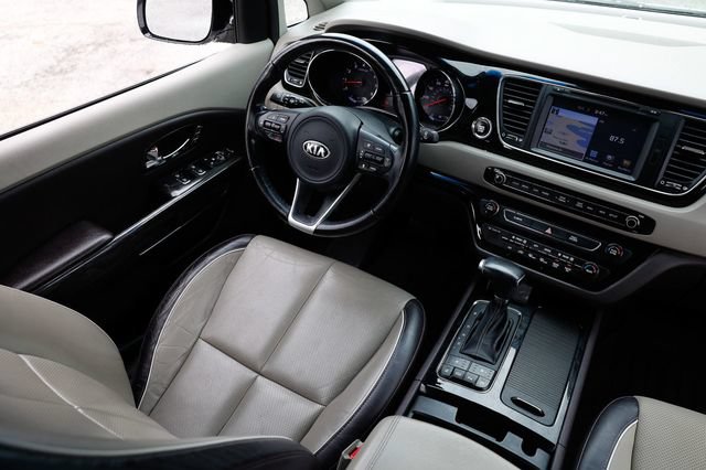 Used 2018 Kia Sedona SX Limited FWD image 24