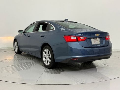 Used 2025 Chevrolet Malibu LT image 3