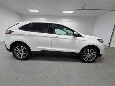 Used 2023 Ford Edge Titanium w/ Class II Trailer Tow Package AWD/4WD image 9