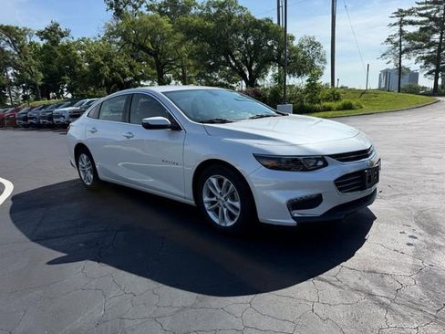 Used 2016 Chevrolet Malibu LT FWD image 8