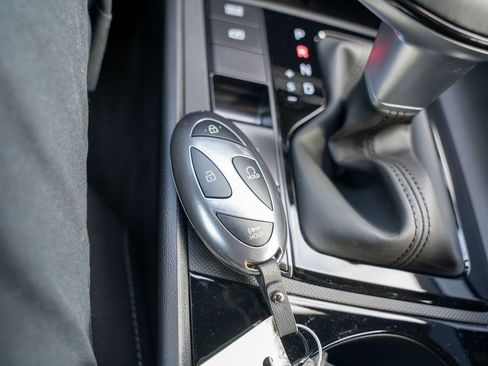 New 2025 Hyundai Elantra SEL image 31