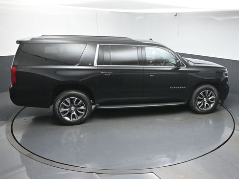 Used 2020 Chevrolet Suburban LT image 46