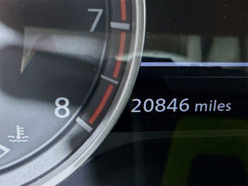 Certified 2023 Nissan Rogue SV image 5