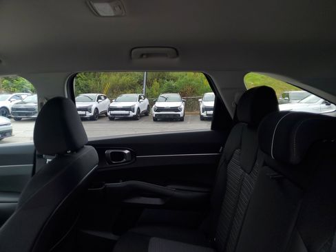 New 2026 Kia Sorento LX image 10