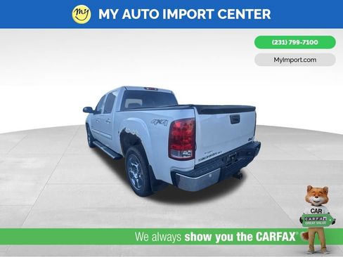 Used 2009 GMC Sierra 1500 SLT w/ White Diamond Edition AWD/4WD image 4
