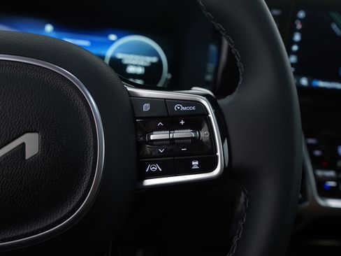 Used 2023 Kia Sorento SX Prestige image 31