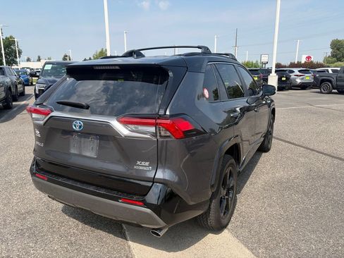 Used 2019 Toyota RAV4 XSE AWD/4WD image 3