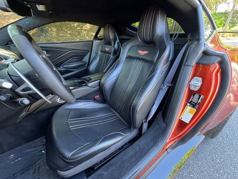 Used 2020 Aston Martin V8 Vantage Coupe RWD image 30