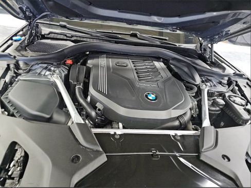 Used 2023 BMW 540i xDrive w/ M Sport Package image 13