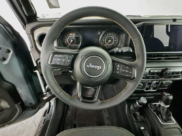 Used 2024 Jeep Wrangler Unlimited Sport AWD/4WD image 15