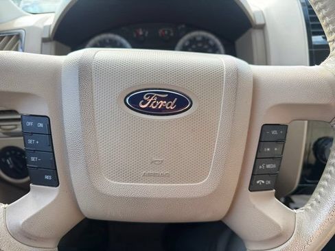 Used 2009 Ford Escape Limited AWD/4WD image 9