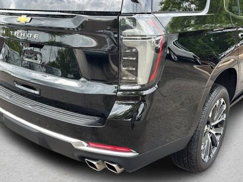 Used 2025 Chevrolet Tahoe High Country AWD/4WD image 39