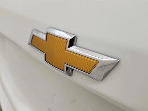Used 2024 Chevrolet Equinox LT AWD/4WD image 16