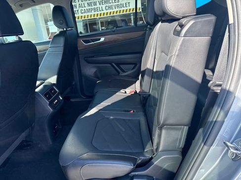 Used 2025 Volkswagen Atlas SE FWD image 27