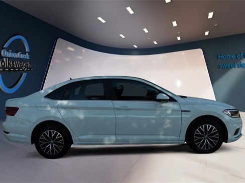 Used 2019 Volkswagen Jetta SEL image 4