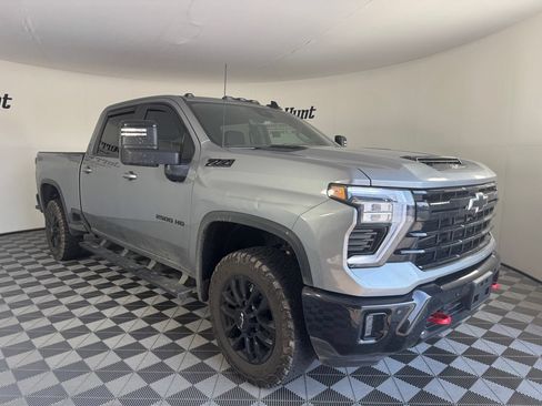 Used 2025 Chevrolet Silverado 2500 LT w/ Trail Boss Package AWD/4WD image 6
