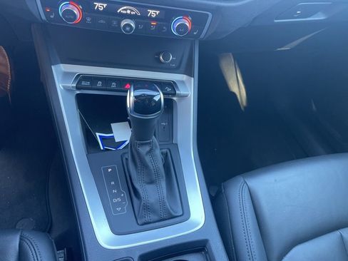 Used 2025 Audi Q3 2.0T Premium image 16