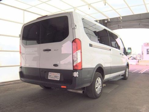 Used 2025 Ford Transit 350 XLT image 4