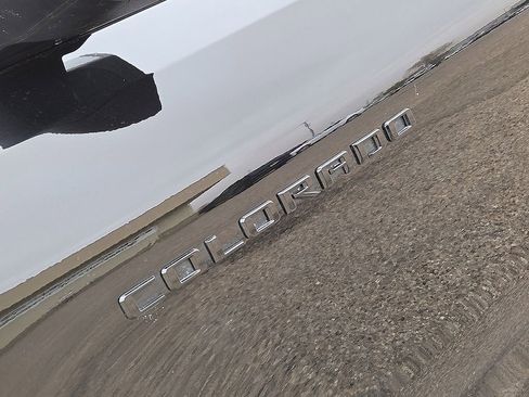 Used 2025 Chevrolet Colorado Trail Boss w/ Midnight Edition image 12