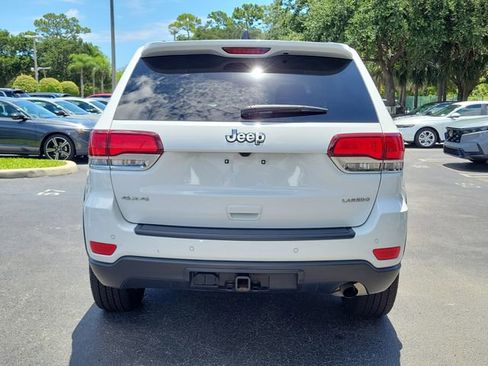 Used 2022 Jeep Grand Cherokee Laredo E AWD/4WD image 5