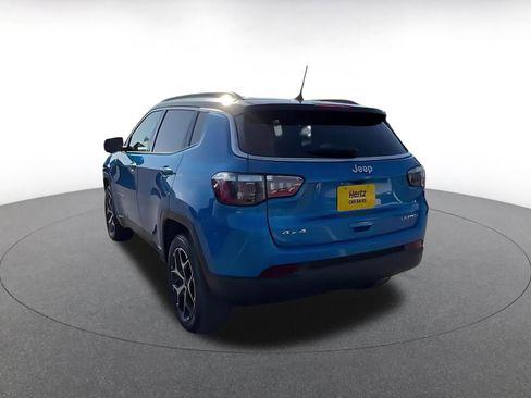 Used 2025 Jeep Compass Limited image 11