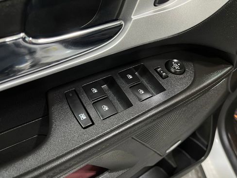 Used 2016 Chevrolet Equinox LTZ w/ Enhanced Convenience Package image 16