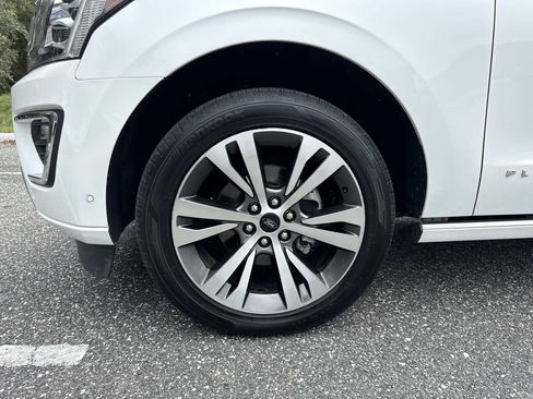 Used 2021 Ford Expedition Platinum AWD/4WD image 10