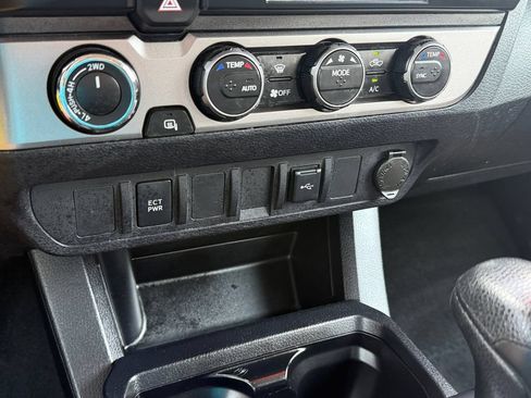 Used 2021 Toyota Tacoma SR AWD/4WD image 24