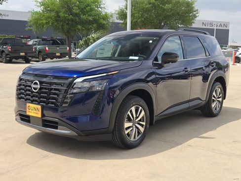 New 2026 Nissan Pathfinder SL FWD image 7