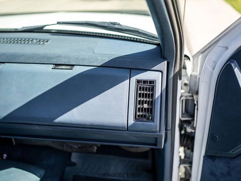 Used 1990 Chevrolet Silverado 3500 2WD Regular Cab image 51